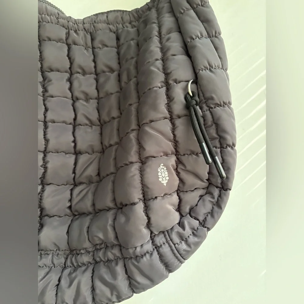 FP Movement Quilted Carryall Bag in Graphite Grey🔥like new!🔥 - Picture 7 of 15